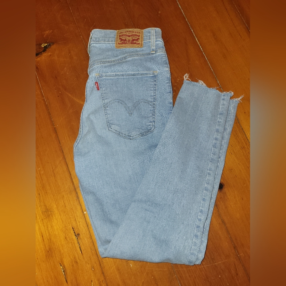 GUC Levi's "Mile High Super Skinny" jeans, size 29, light wash stretch